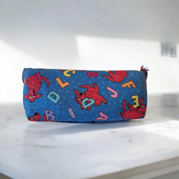 Clifford the big red dog glasses case - Picture 2 of 4